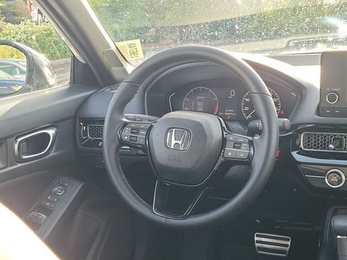 Used 2025 Honda Civic Sport image 3