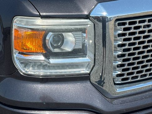 Used 2015 GMC Sierra 1500 Denali w/ Driver Alert Package AWD/4WD image 41