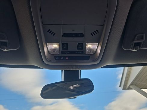 Used 2020 Buick Enclave Essence w/ Sound and Sites Package image 31