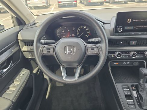 Used 2024 Honda CR-V EX image 9