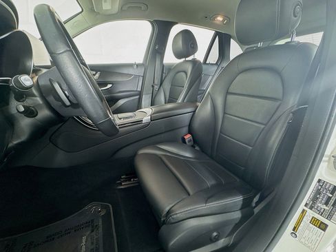 Used 2020 Mercedes-Benz GLC 300 image 16
