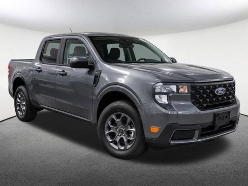 Used 2025 Ford Maverick XLT w/ Equipment Group 302A AWD/4WD image 2