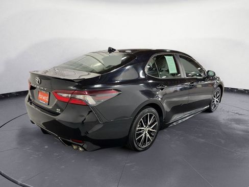 Used 2023 Toyota Camry SE AWD/4WD image 9