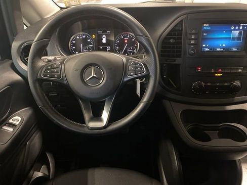 Used 2023 Mercedes-Benz Metris Passenger image 2