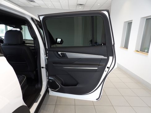 Used 2025 Buick Enclave Preferred image 23