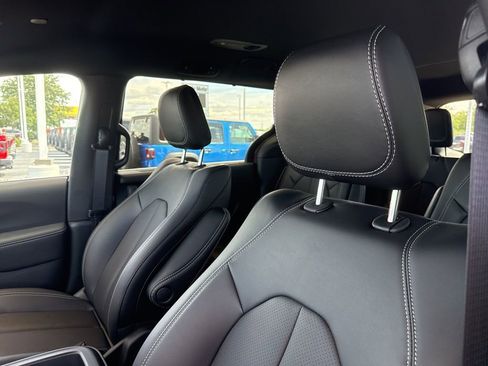New 2026 Chrysler Voyager LX image 12