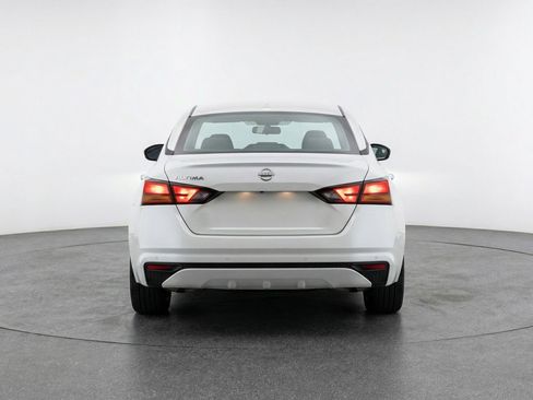 Used 2025 Nissan Altima 2.5 SV image 7