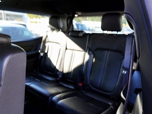 Used 2023 Jeep Wagoneer 2WD image 18