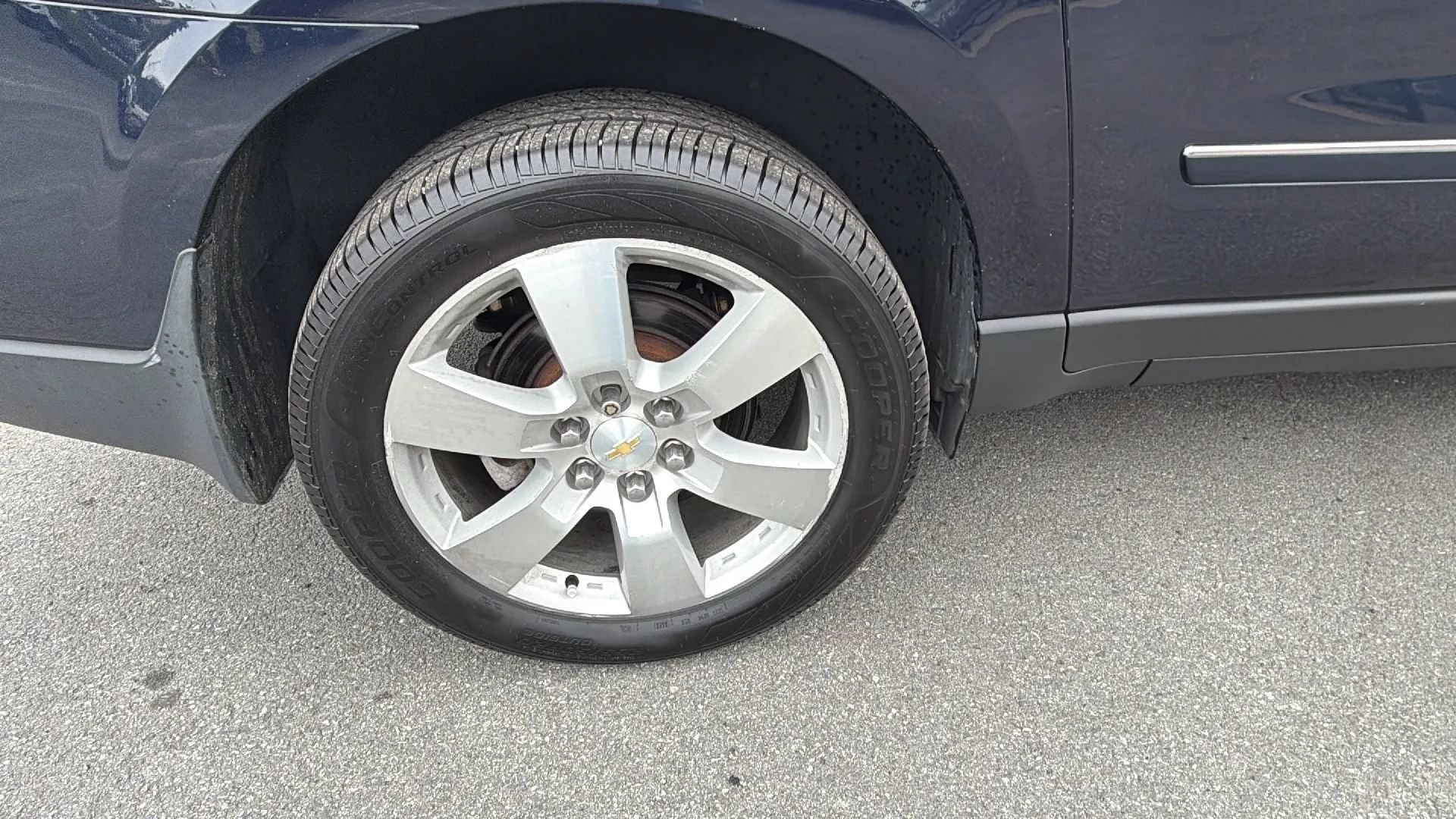 Used 2015 Chevrolet Traverse LTZ AWD/4WD image 9