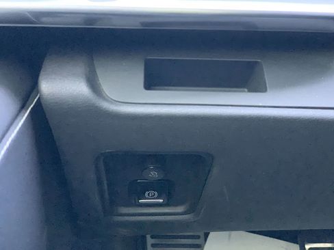 Certified 2023 Chevrolet Corvette Stingray Coupe w/ Z51 Performance Package image 16