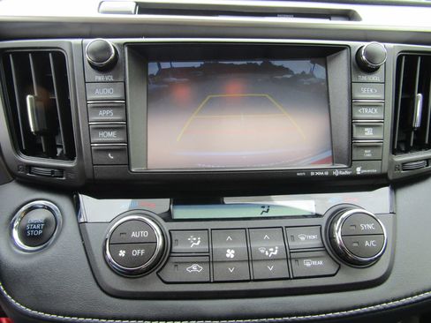 Used 2016 Toyota RAV4 Limited AWD/4WD image 23