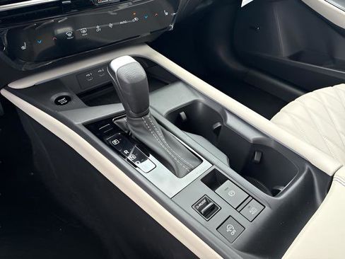 New 2026 Nissan Sentra SL w/ Floor Mat Package FWD image 15