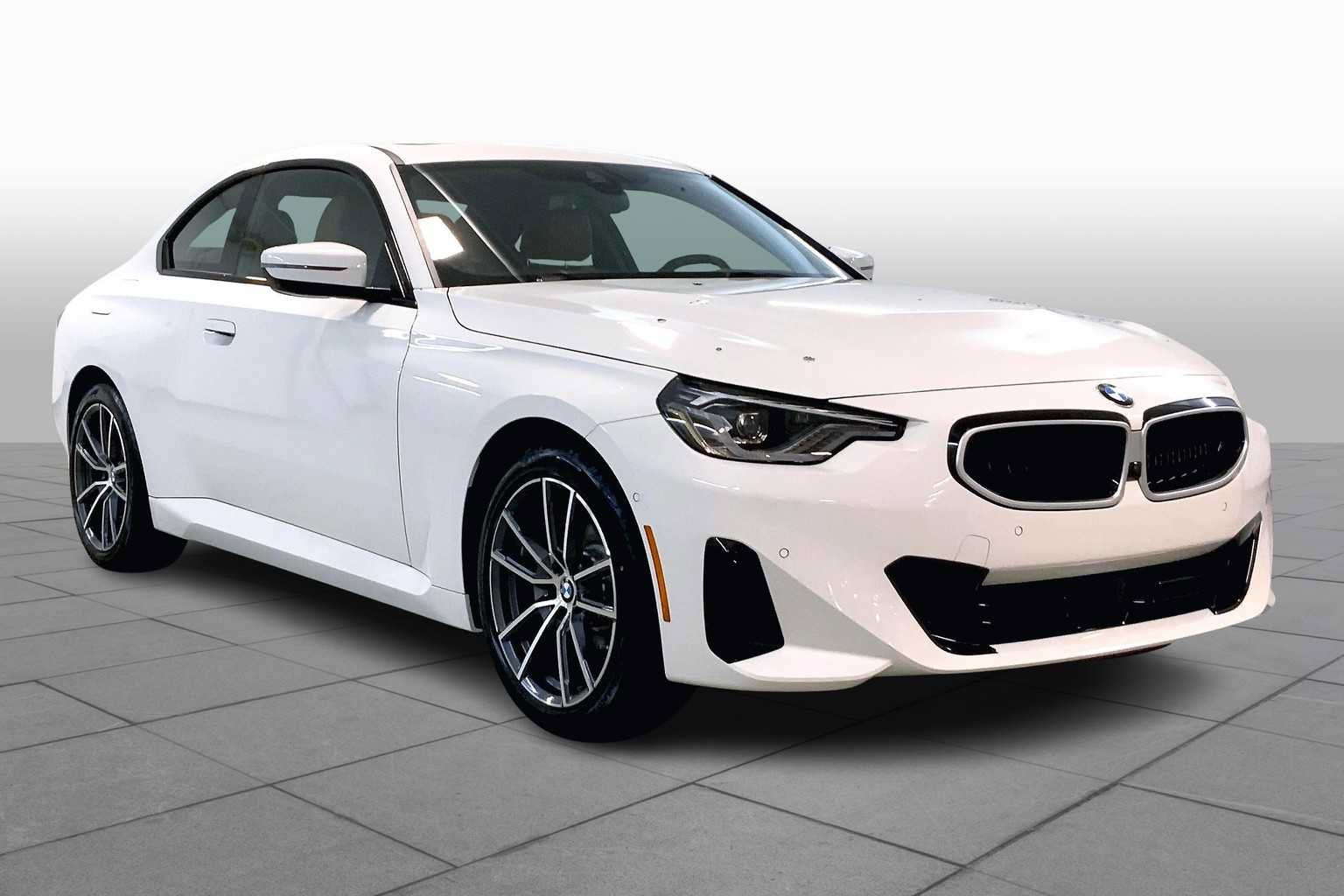 Used 2025 BMW 230i xDrive Coupe w/ Premium Package AWD/4WD image 2