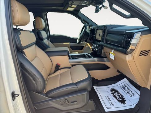 New 2025 Ford F250 Lariat w/ Lariat Ultimate Package AWD/4WD image 15