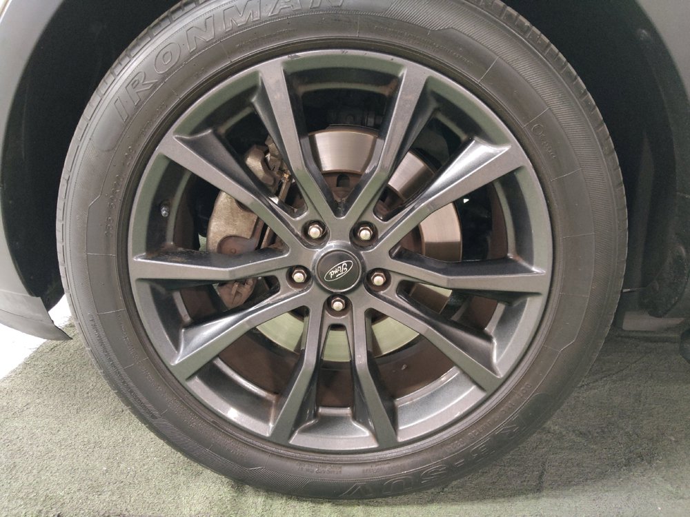 Used 2019 Ford Explorer XLT w/ Equipment Group 202A FWD image 31
