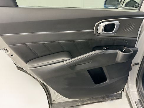 Used 2022 Kia Sorento SX image 28