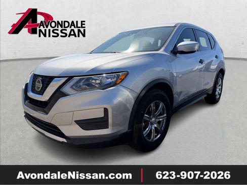 Used 2019 Nissan Rogue S image 1