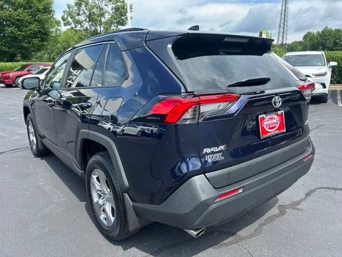 Used 2025 Toyota RAV4 XLE w/ Convenience Package FWD image 11