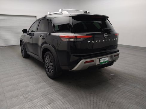 Used 2022 Nissan Pathfinder SL w/ SL Premium Package FWD image 5