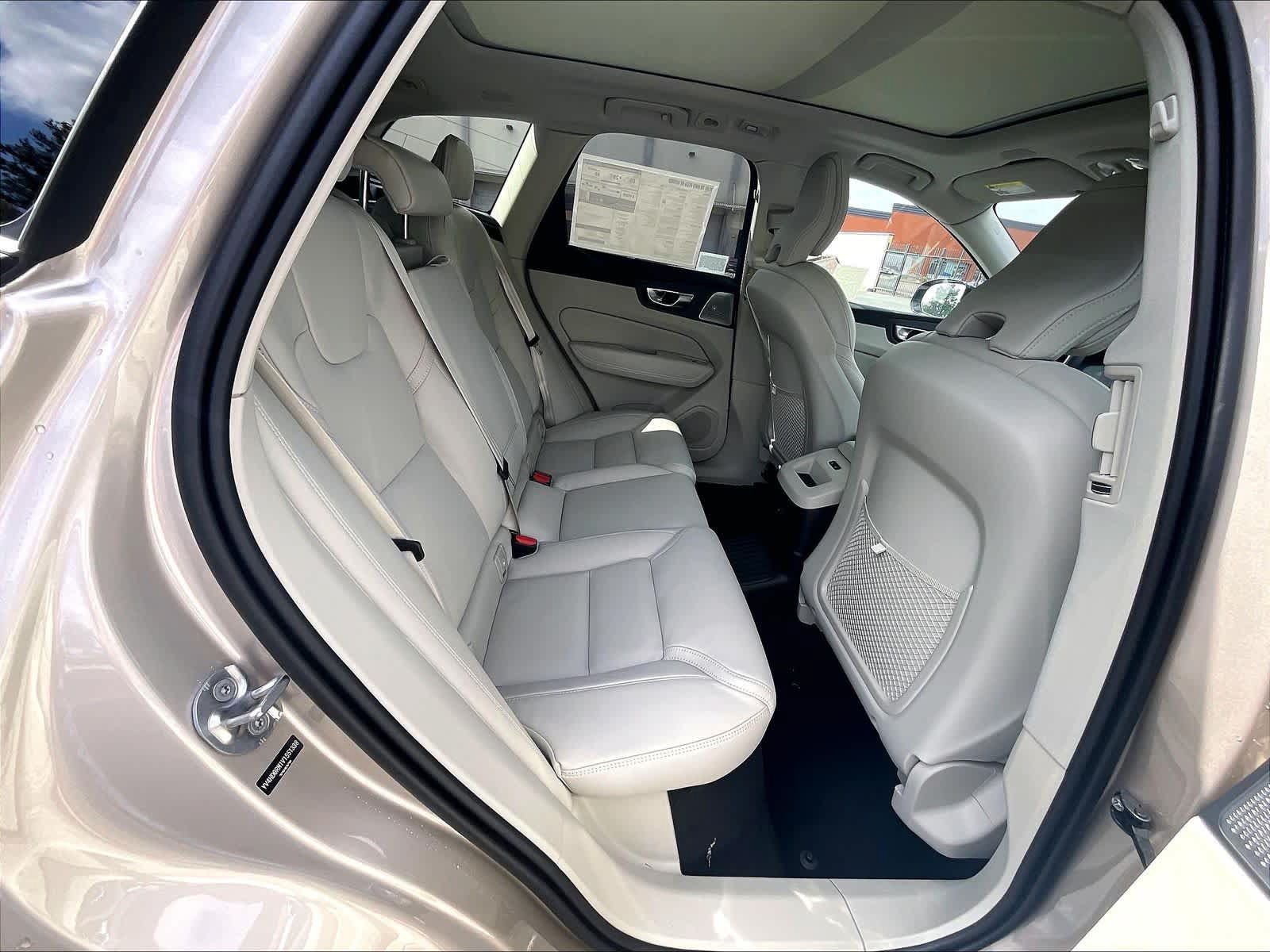 New 2027 Volvo XC60 T8 Ultra AWD/4WD image 27