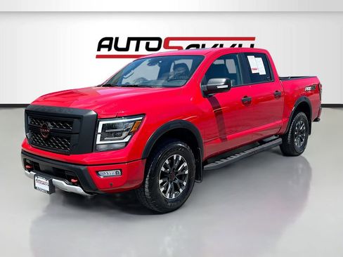 Used 2024 Nissan Titan PRO-4X w/ Pro-4x Convenience Package AWD/4WD image 3
