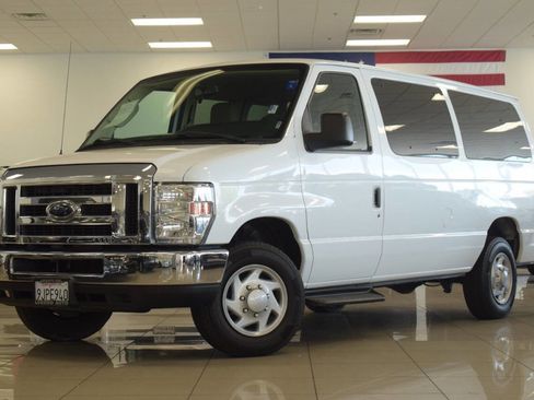 Used 2014 Ford E-350 and Econoline 350 XLT RWD image 12