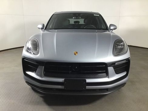 Certified 2026 Porsche Macan AWD/4WD image 10