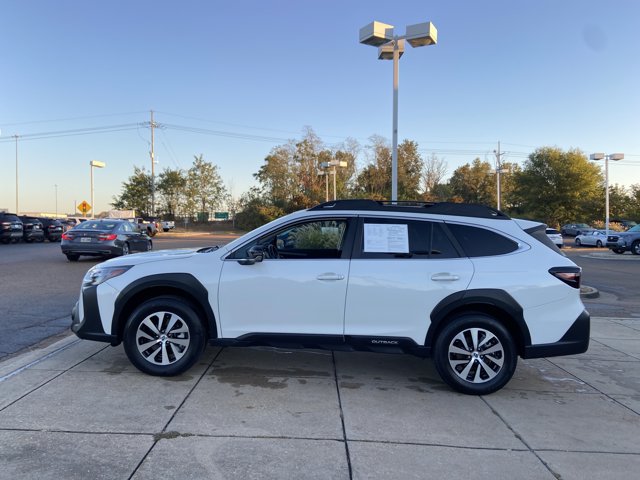 Used 2024 Subaru Outback Premium AWD/4WD image 7