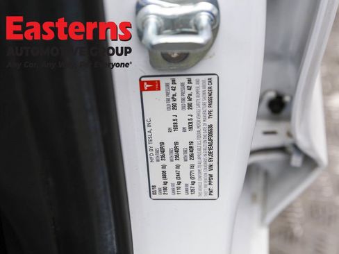 Used 2018 Tesla Model 3 Long Range image 33