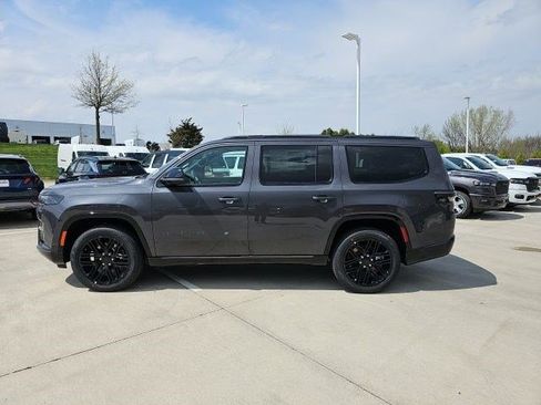 New 2026 Jeep Grand Wagoneer Limited AWD/4WD image 2