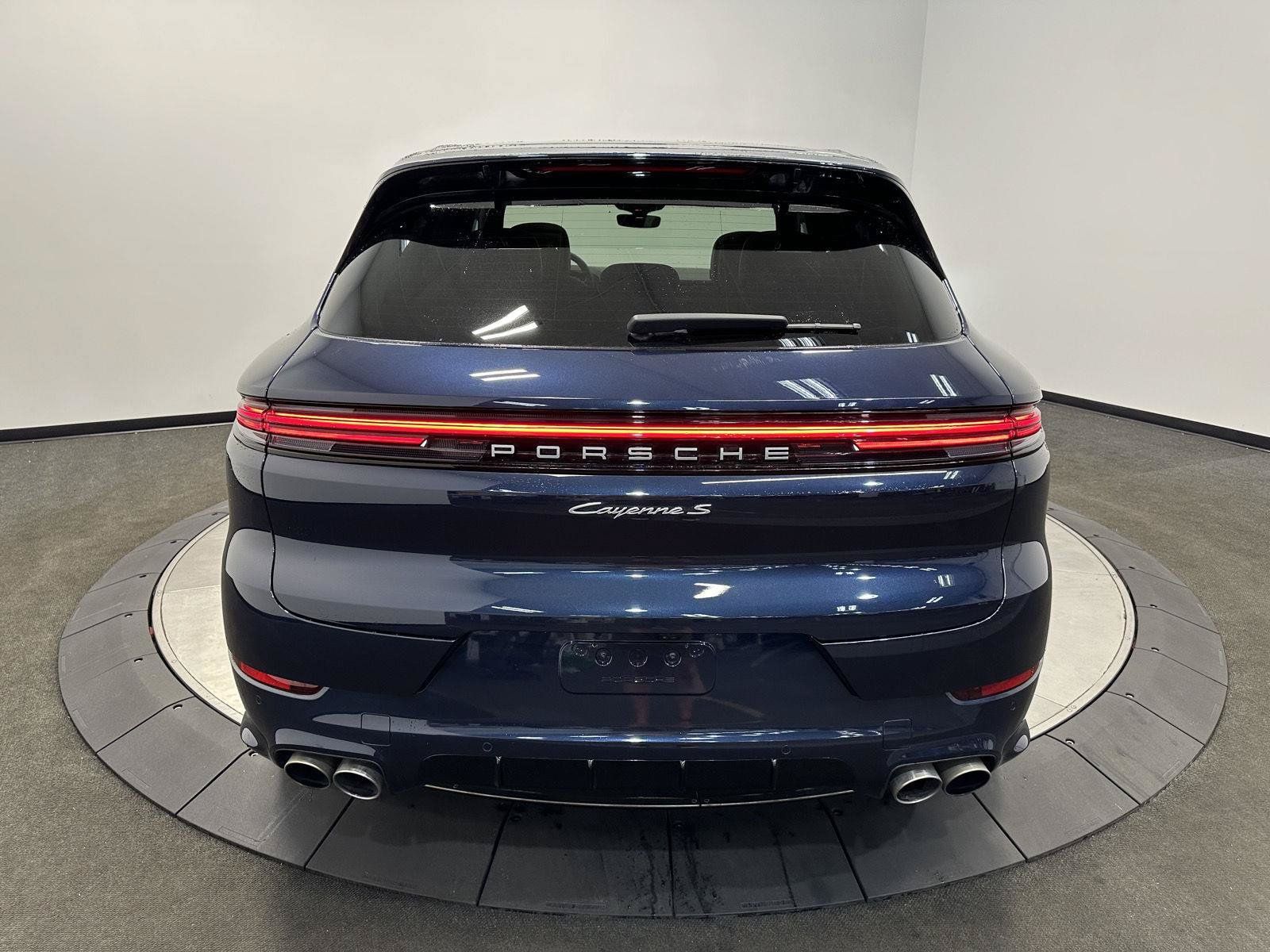 Certified 2026 Porsche Cayenne S AWD/4WD image 6
