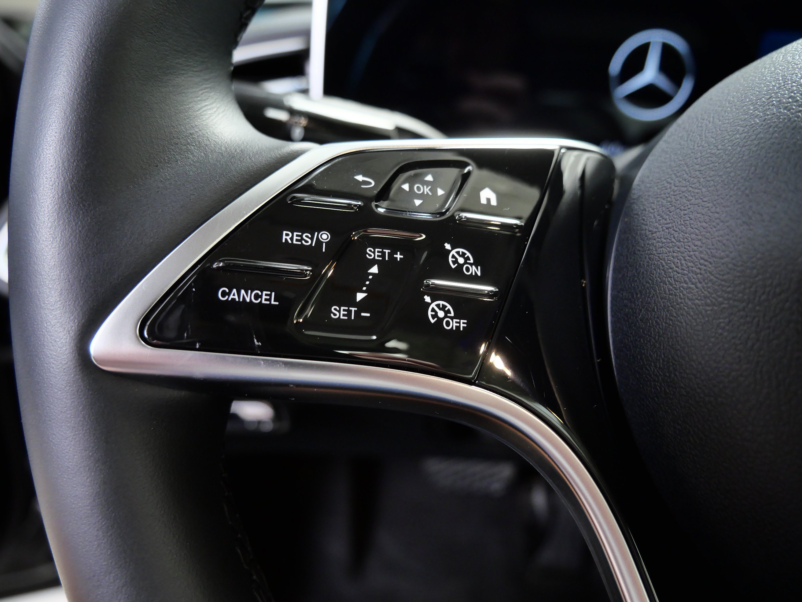 Used 2024 Mercedes-Benz E 450 4MATIC Sedan image 24