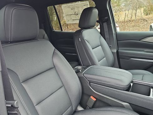 New 2026 Chevrolet Traverse LT w/ Driver Confidence Package image 21