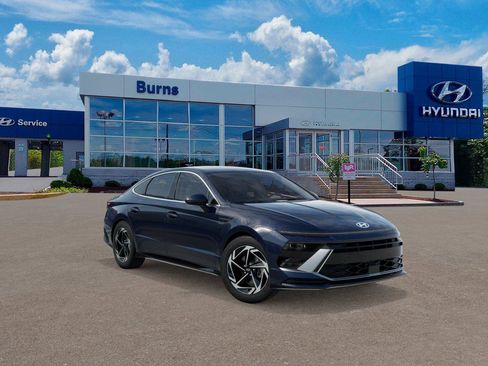 New 2026 Hyundai Sonata SEL FWD image 2