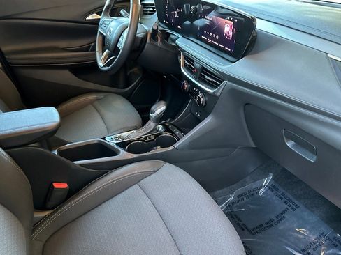 Certified 2025 Buick Encore GX Preferred image 16