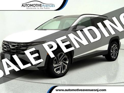 Used 2025 Hyundai Tucson Limited AWD/4WD image 1