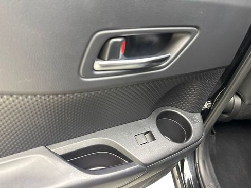 Used 2021 Toyota C-HR LE FWD image 38