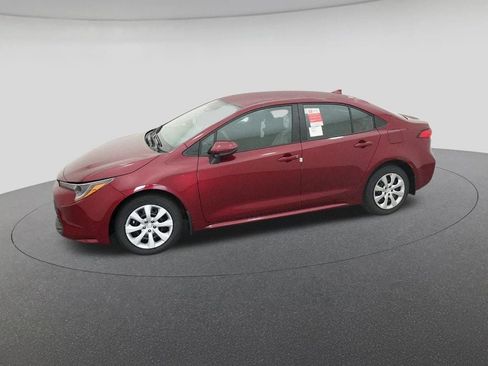 New 2026 Toyota Corolla LE image 2