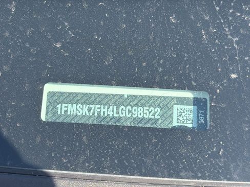 Used 2020 Ford Explorer Limited RWD image 2