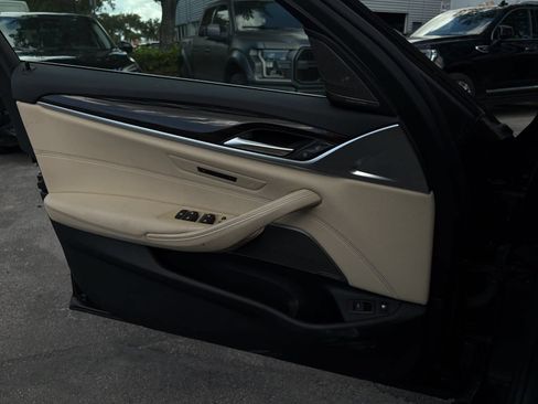 Used 2023 BMW 530e w/ Premium Package RWD image 27