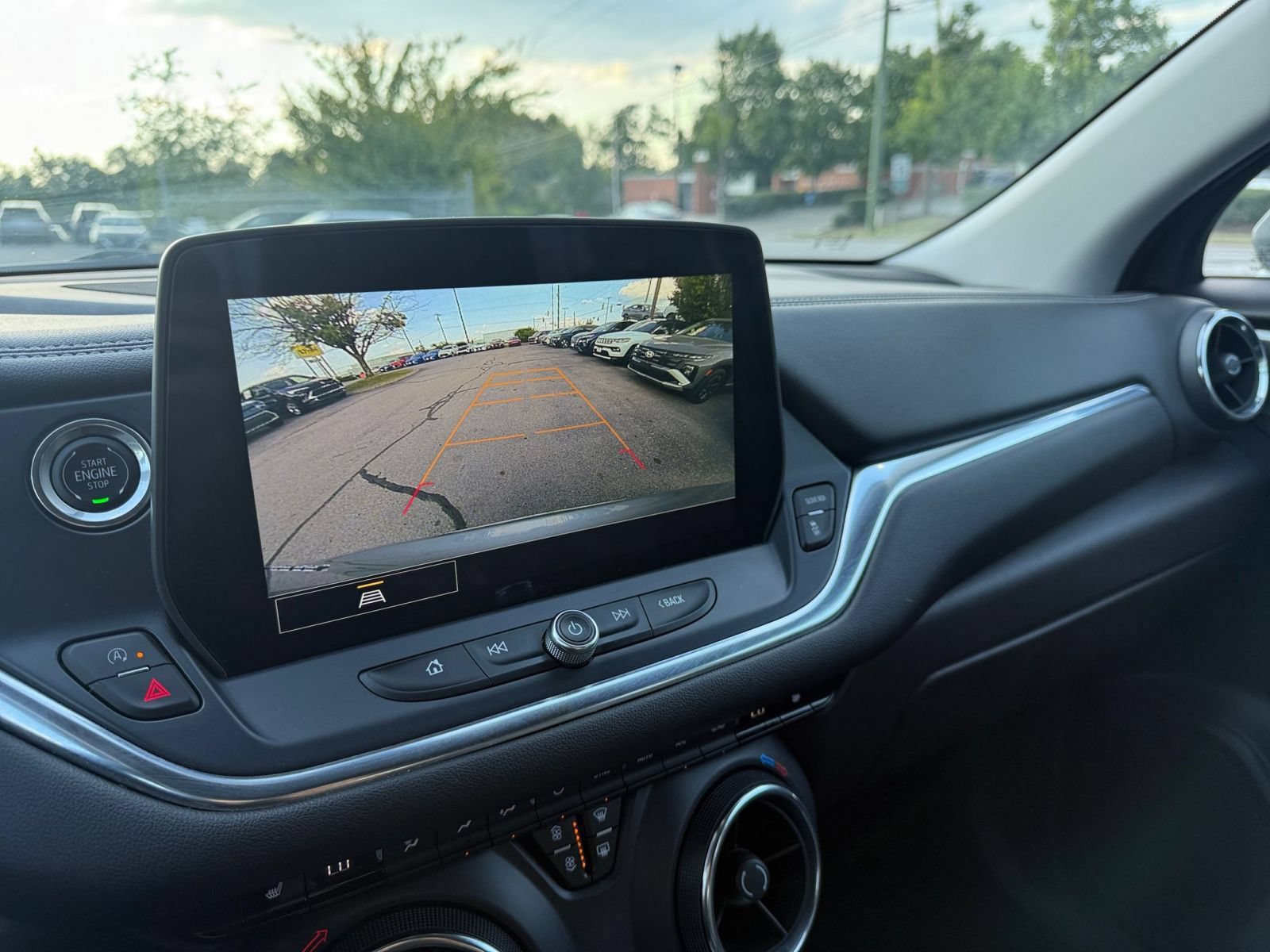 Used 2025 Chevrolet Blazer LT FWD image 24