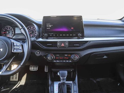 Used 2024 Kia Forte GT-Line w/ GT-Line Premium Package image 13