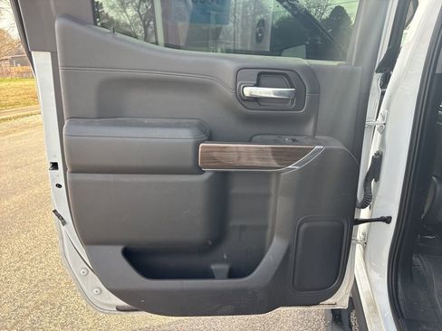 Used 2019 Chevrolet Silverado 1500 LT Trail Boss image 19