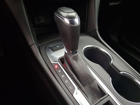 Certified 2018 Chevrolet Equinox LT image 12