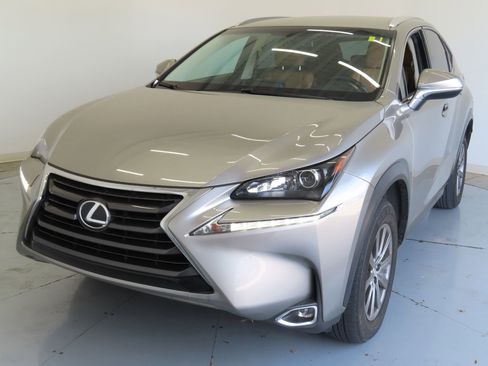 Used 2016 Lexus NX 200t FWD image 9