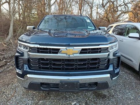 Used 2023 Chevrolet Silverado 1500 LT image 2