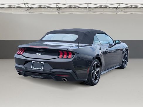 Used 2024 Ford Mustang Convertible RWD image 10