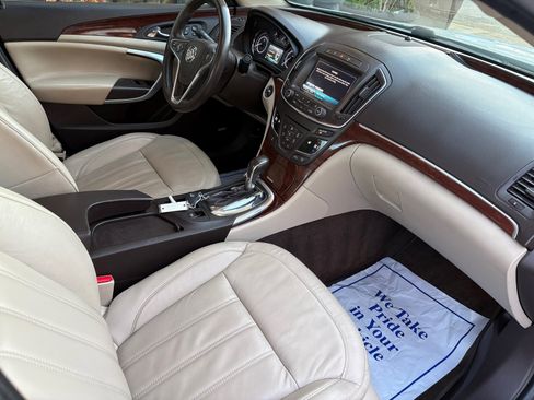 Used 2016 Buick Regal Premium w/ Driver Confidence Package #2 image 27