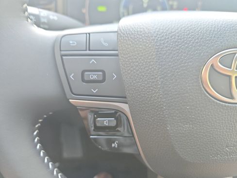 Certified 2025 Toyota Camry SE FWD image 16