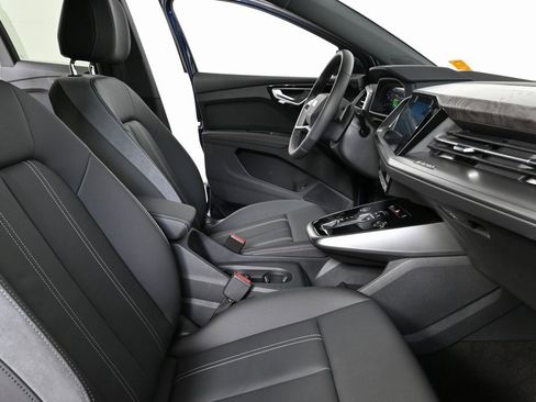 New 2025 Audi Q4 e-tron Prestige image 21